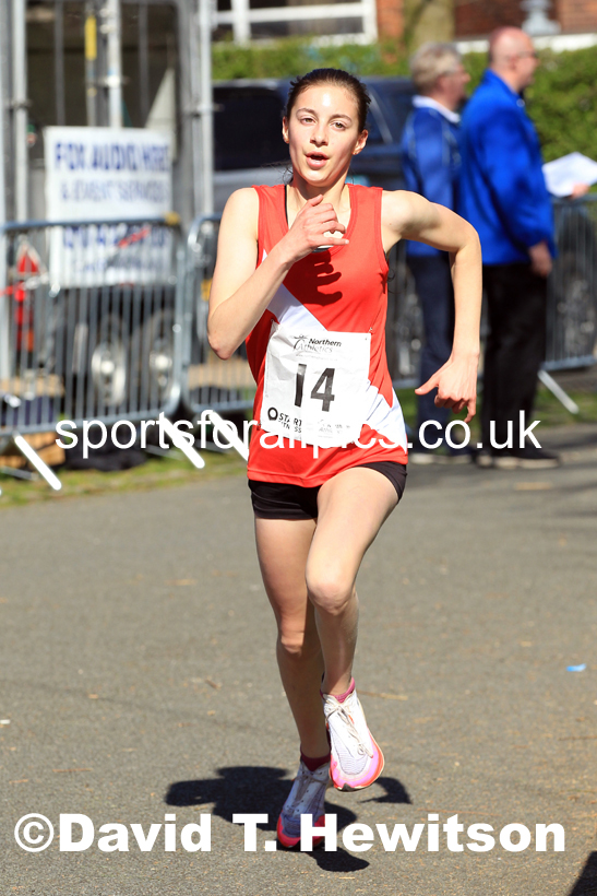 Girls Under-15s 5k, 2022 Northern 12 and 6 Stage Road Relays,  Birkenhead Park, Birkenhead, Wirral.  Photo: David T. Hewitson/Sports for All Pics